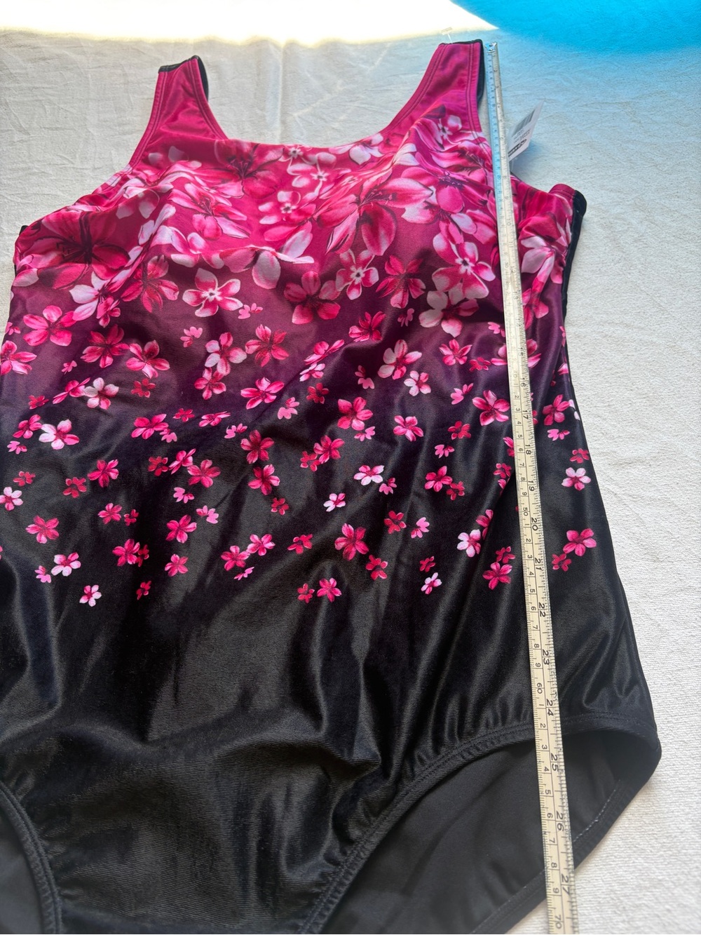 Aquamore Floral Fade Pink to Black One-Piece Swimsuit SZ 20W D Built-in Bra Line - Picture 10 of 13
